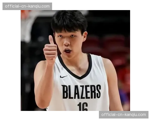 中国球员杨瀚森全明星新秀赛高效砍10分，表现抢眼