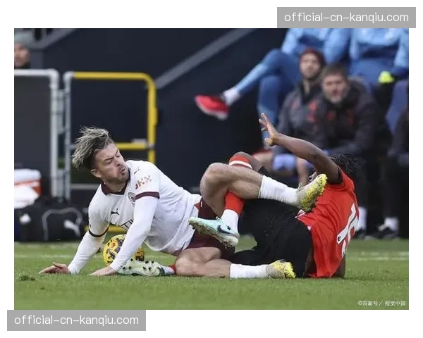 卢顿2-1爆冷战胜纽卡斯尔，主队两次利用对手压上身后空档