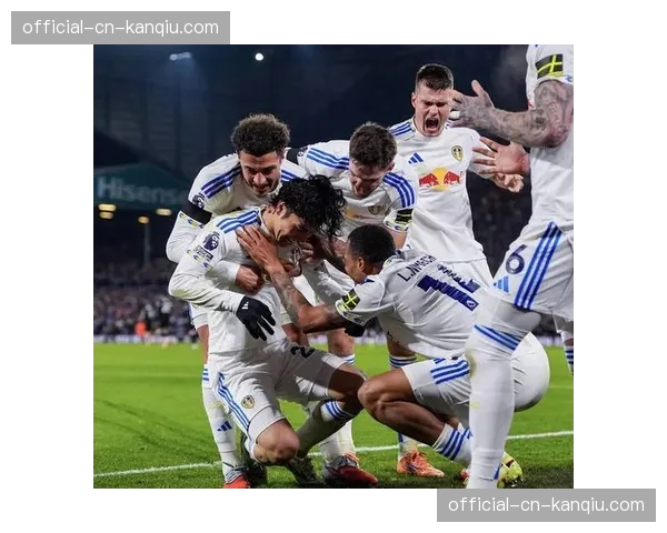 利兹联三核心施塔赫、罗登、詹姆斯确认缺阵对阵曼联 利兹联三核心施塔赫、罗登、詹姆斯确认缺阵对阵曼联